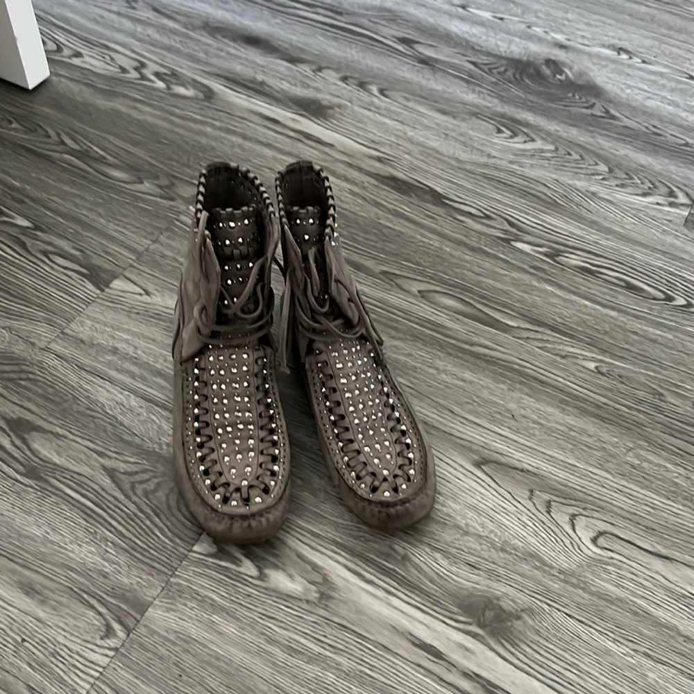 Sam edelmon shoes!! For women!! Size 7